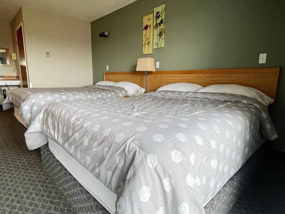 Hillview Motel Vanderhoof Exterior foto